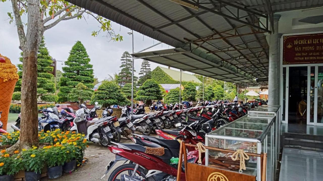 Sadec Farmstay - Khu Du LịCh Hoa KiẻNg Sa DéC Ap Khanh Nghia Kültér fotó